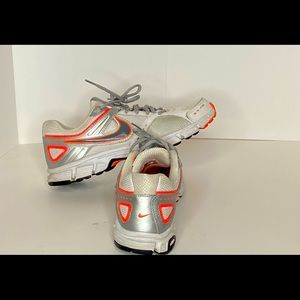 Nike Downshifter 4 Women’s Running Shoes 472680-101 White Gray Coral 9